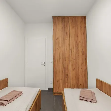 Apartment Velic *