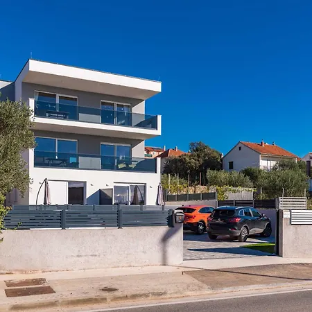Apartment Velic *