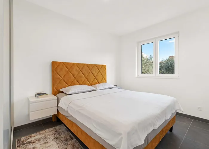 Apartment Velic Razine