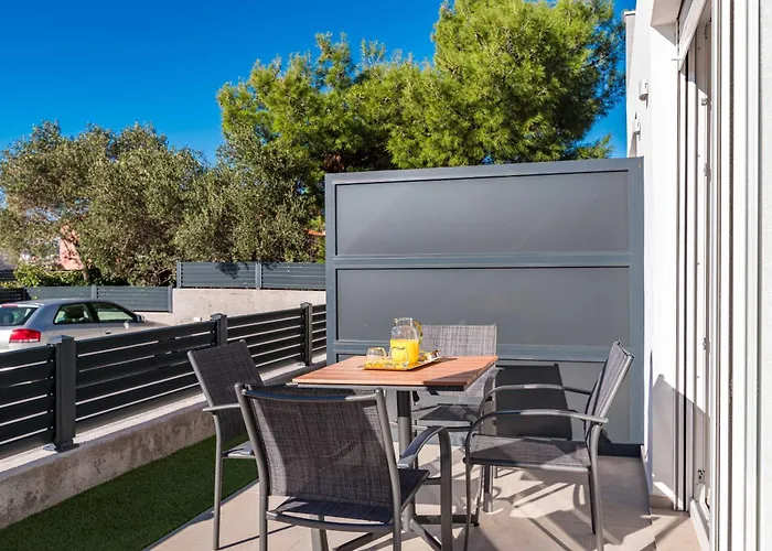 Apartment Velic Razine